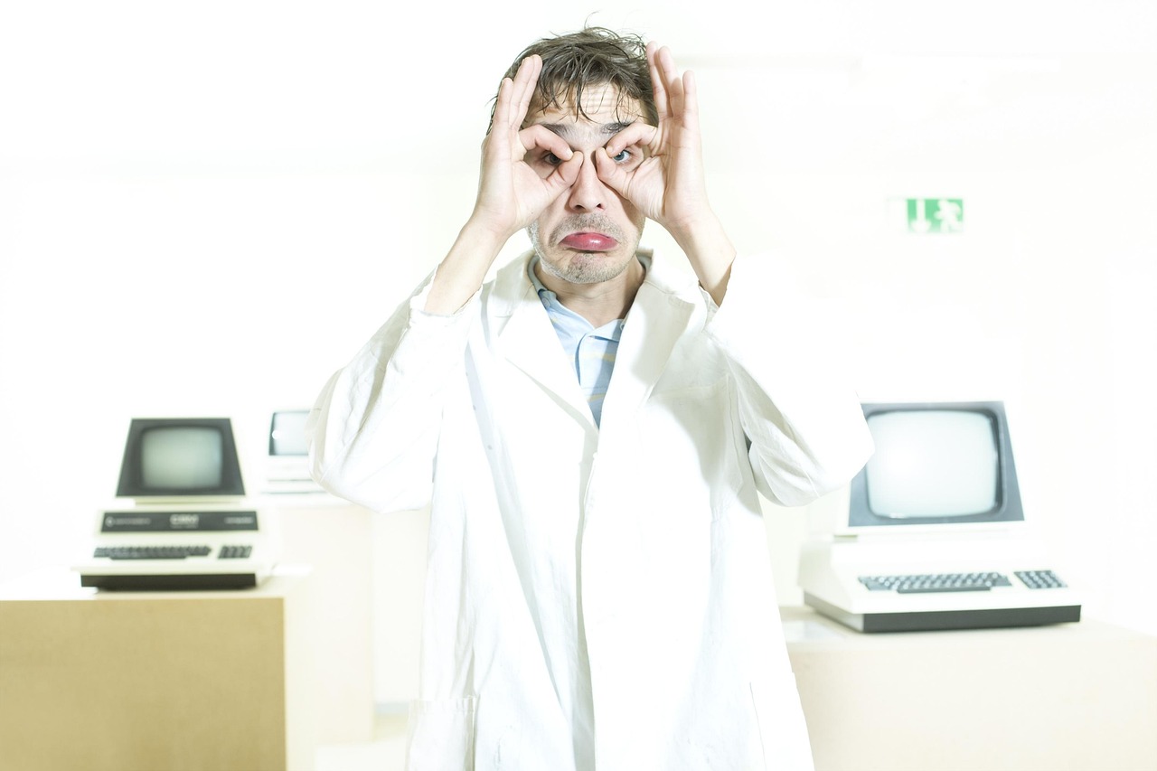 Editorial photo for Fraudulent Online Legal Document Templates: Can You Sue For Inaccurate Contracts And Misleading Templates?, showing privacy and identity-theft records.